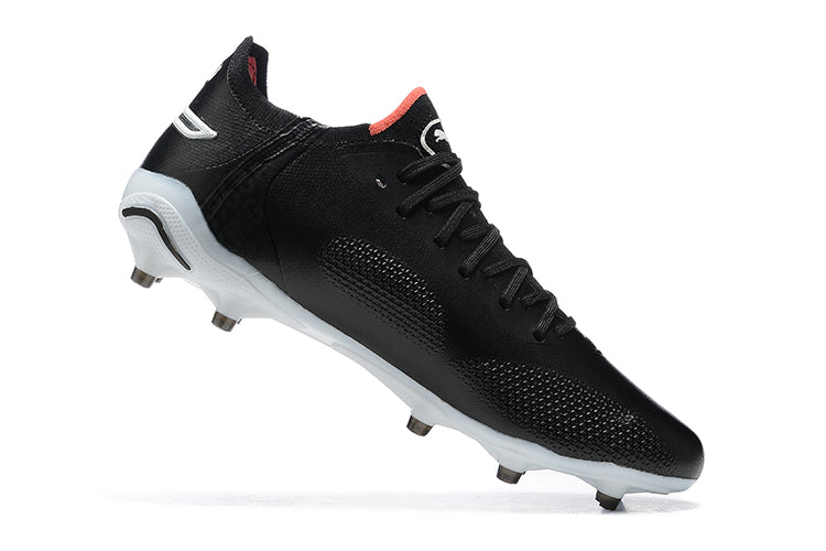 Puma Fully Knitted Waterproof Mg Football Shoes